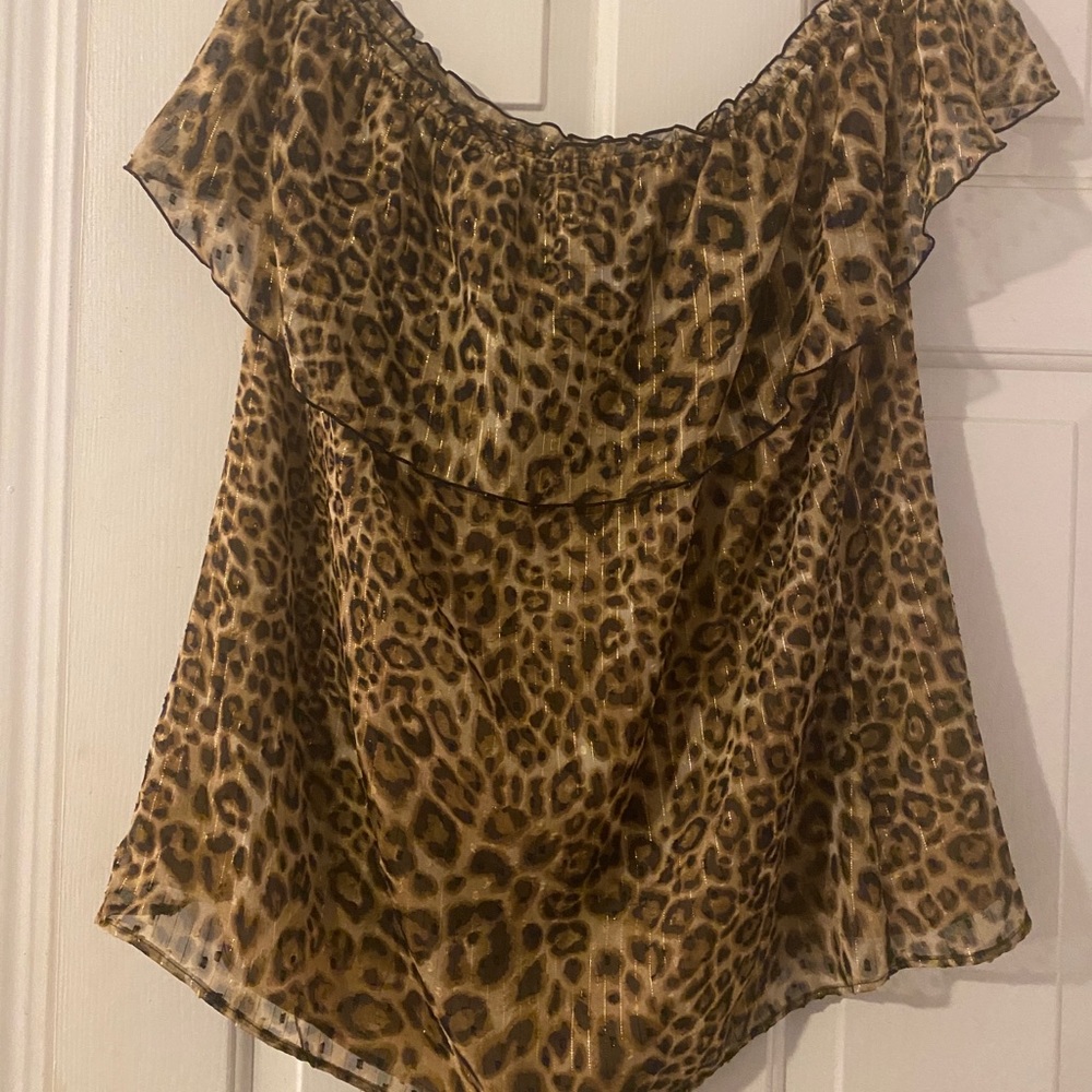 White House Black Market Off the shoulders cheetah print